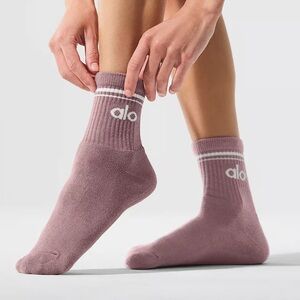 ALO Yoga Unisex Half Crew Sock
